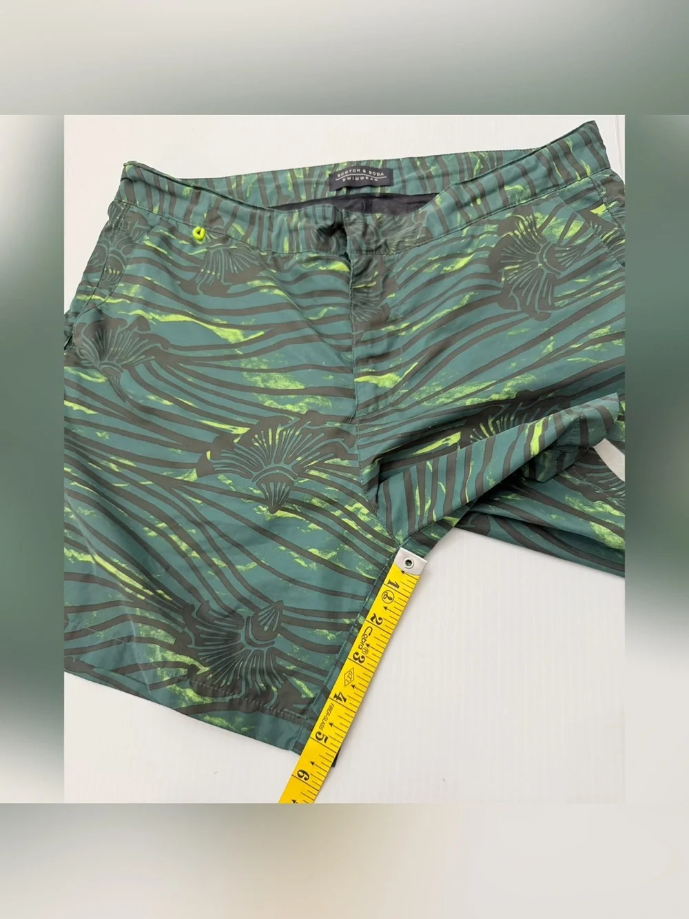 Scotch & Soda Men's Green Patterned Swim Shorts - S